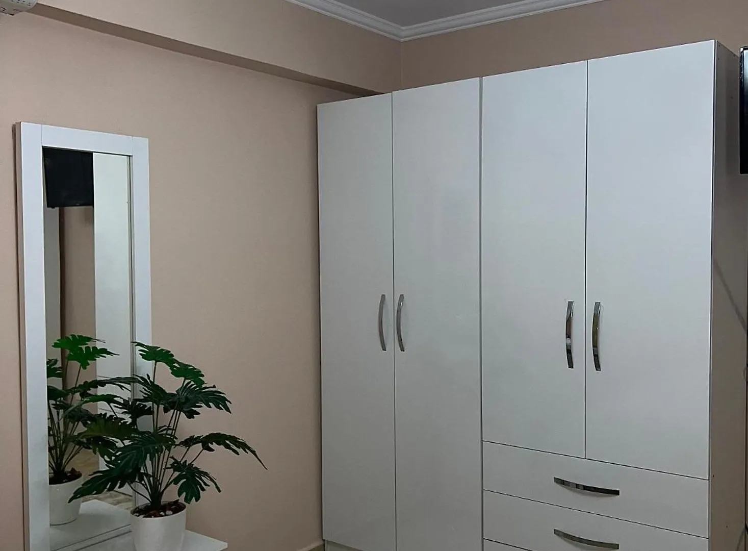 Art Apartment Tirana 0*,